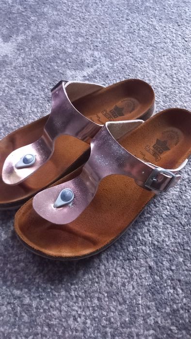 Шльопанці   шкіра