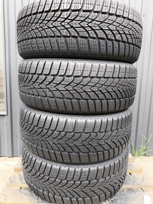 205/45/17 Dunlop Winter Sport4D KOMPLET