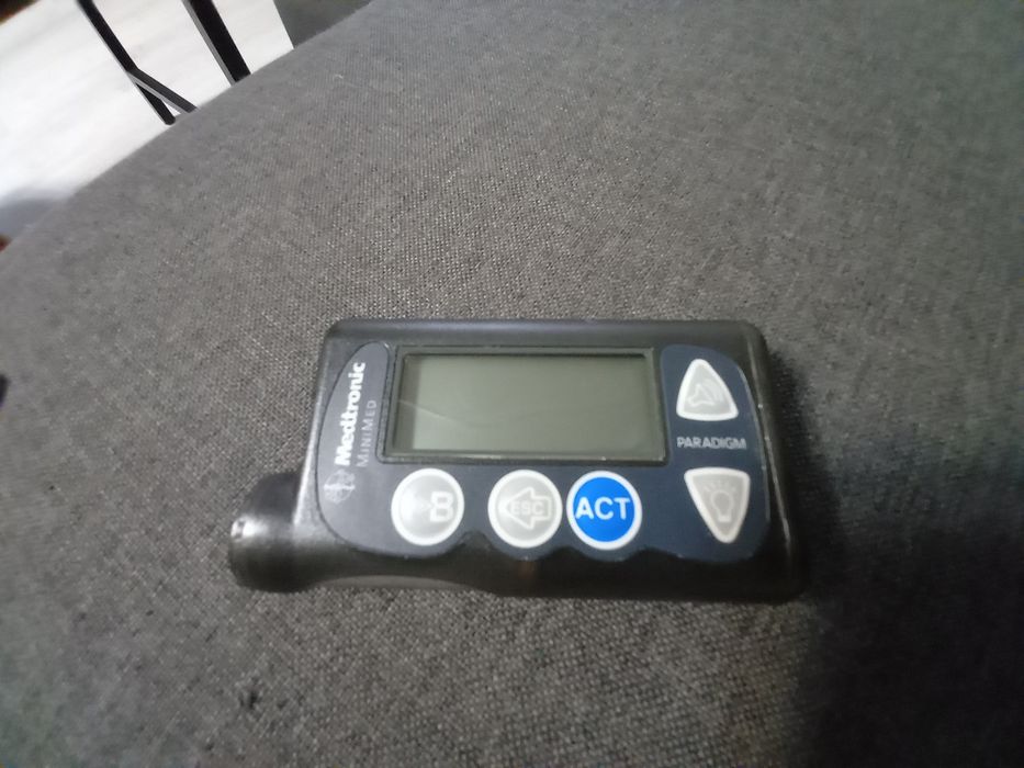 pompa insulinową medtronic minimed