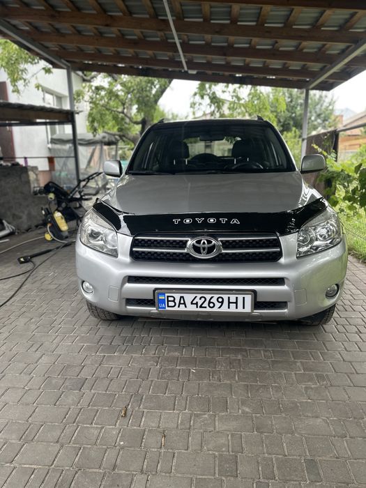 Продам Toyota Rav4