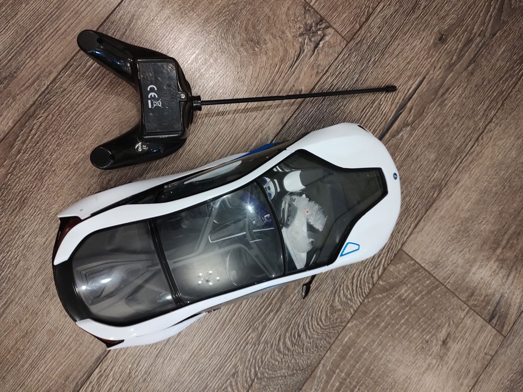 Samochód na pilota Bmwi8