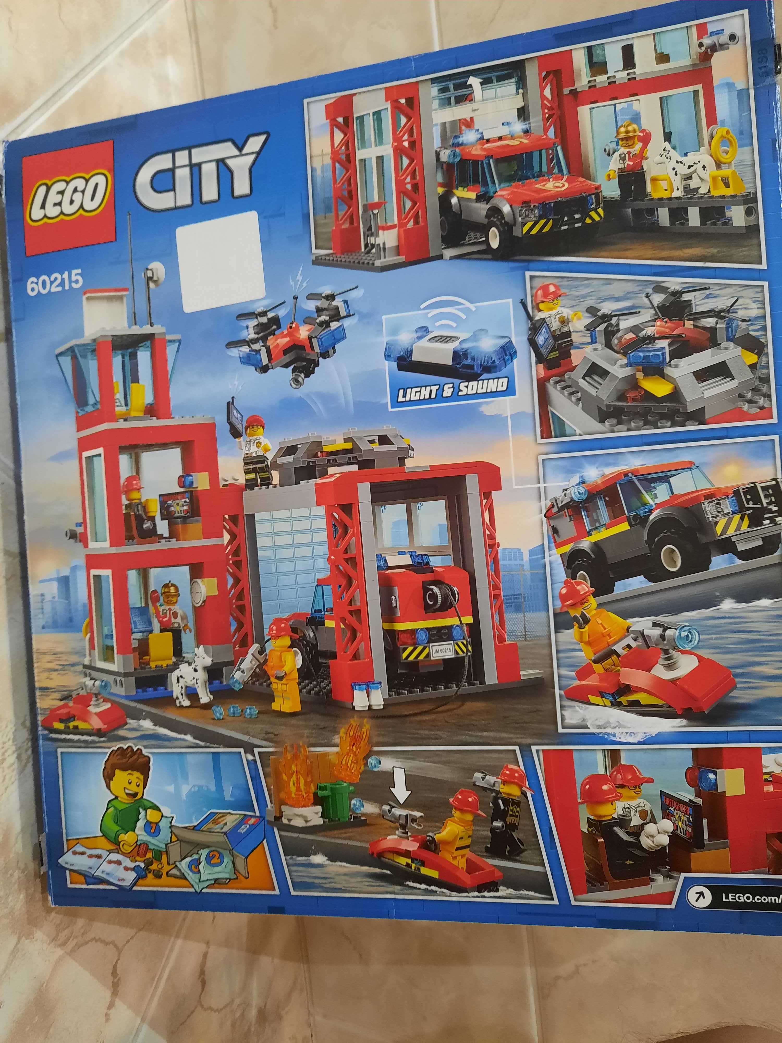 Remiza strażacka LEGO 60215