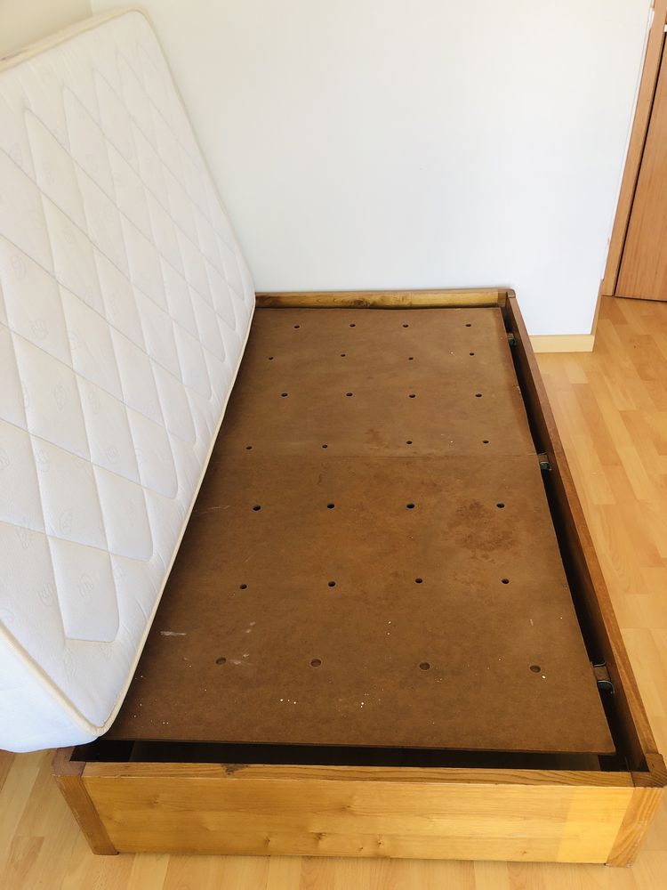 Cama Sommier de solteiro em madeira maciça com colchão