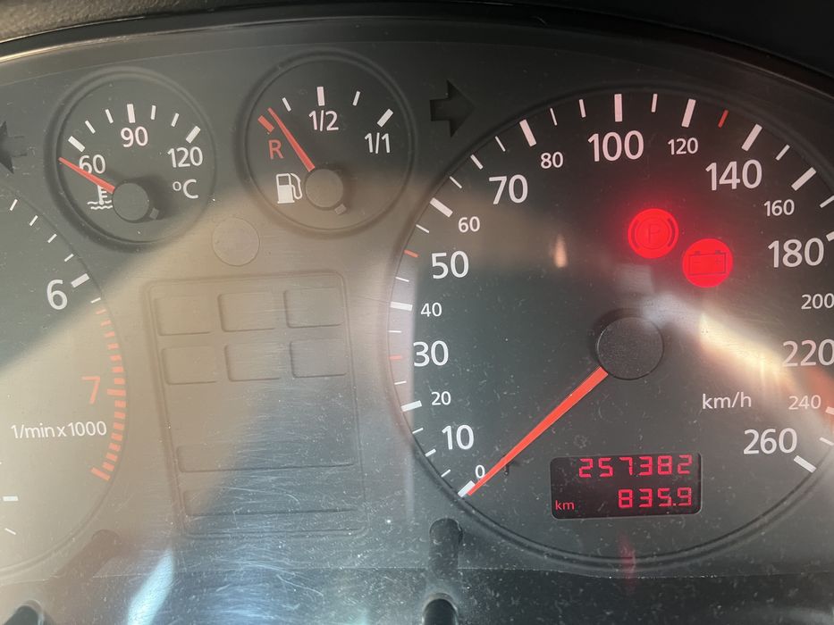 Audi A4, pode trazer mecânico carro impecável