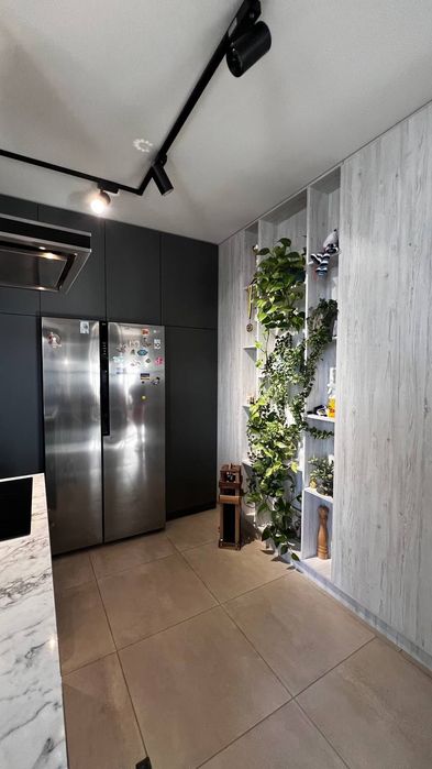 3 спальни, терраса, дорогой ремонт, Таировские сады.Резервн.питание