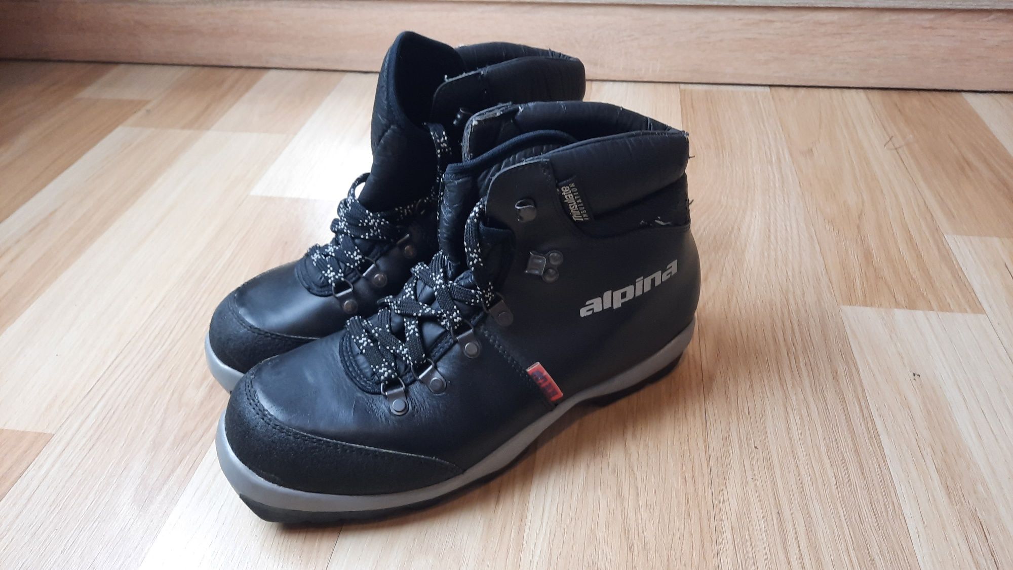 Buty na narty biegowe NNN BC Alpina r. 40 BackCountry