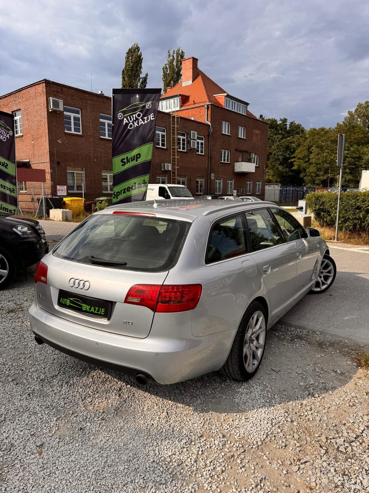 Audi A6/2.0b// AUTOMAT//skóry// szyber// opłaty// alu// NAVI//