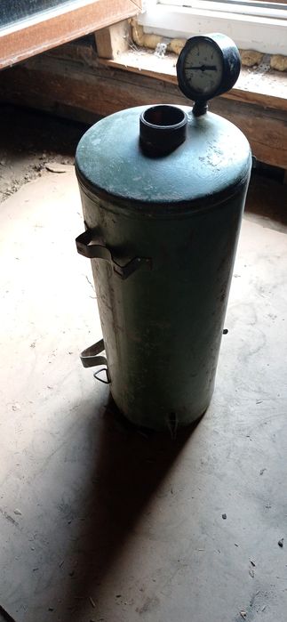 Продам балон з манометром