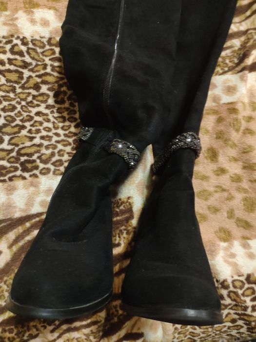 Высокие замшевые демисезонные сапоги