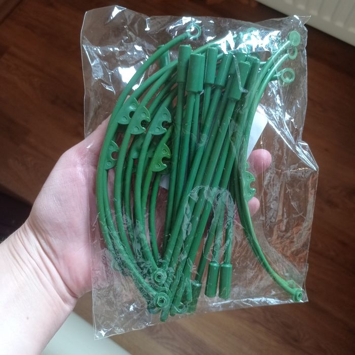 Plastikowa podpora do kwiatów