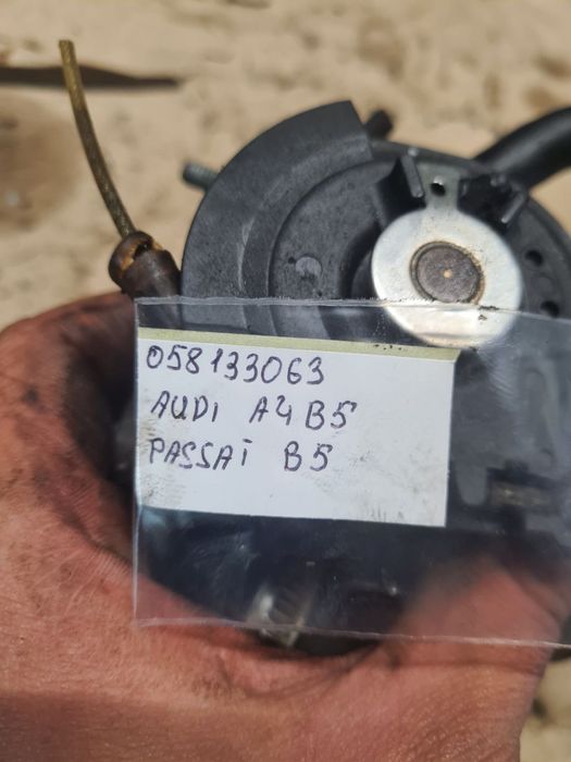 Дросельна заслінка Audi A4 B5 Vw Passat b5 Ауді а4 б5 пасат б5
