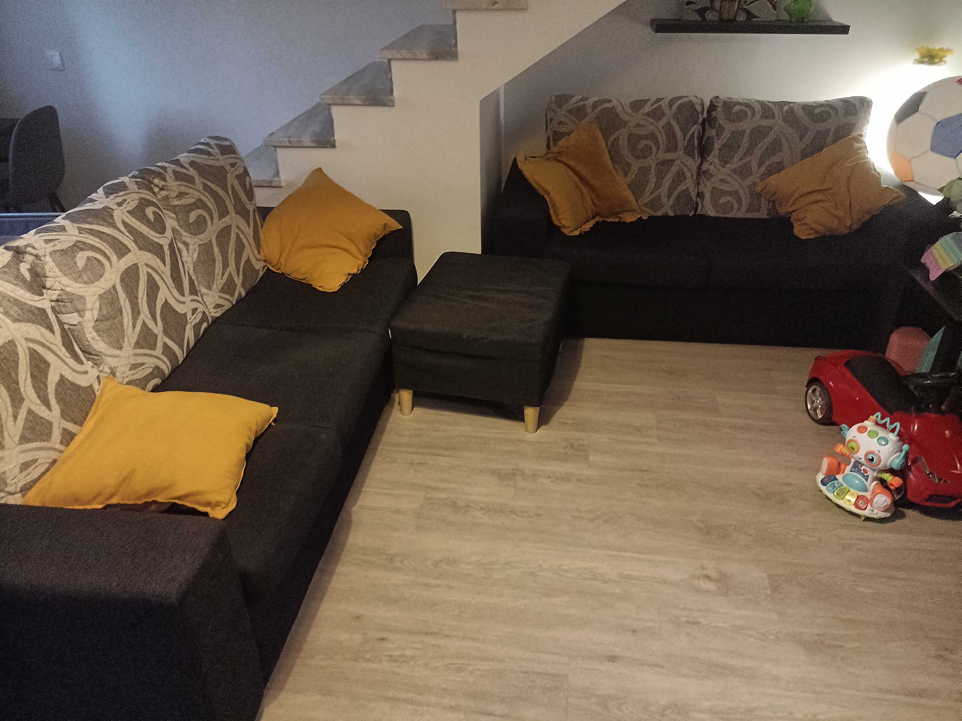 Conjunto de 2 sofás com repousa pés