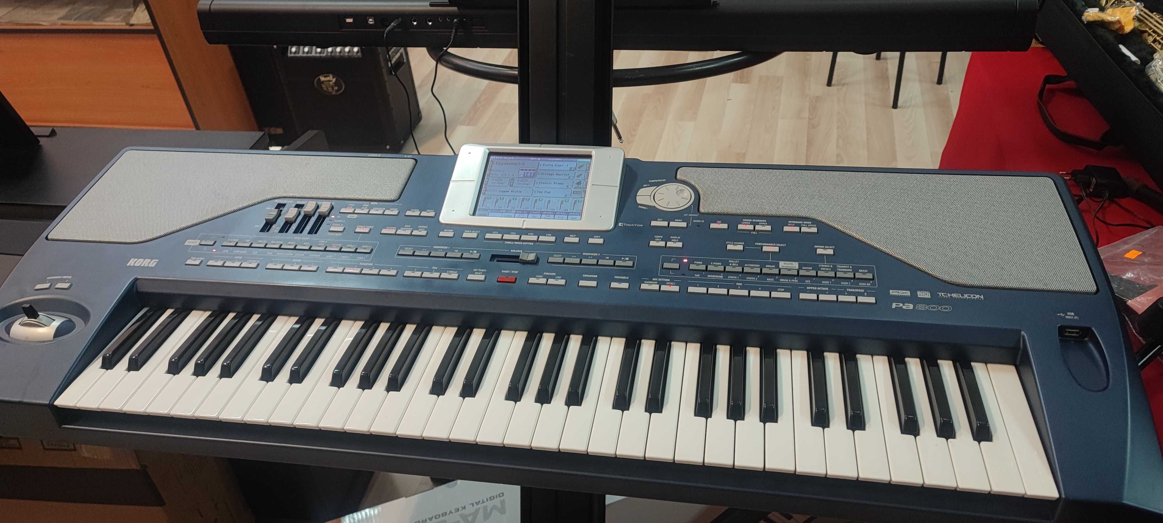 Keyboard KORG PA800