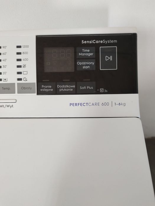 Пральна машина Elektrolux з Європи.6 kg Стан нової.