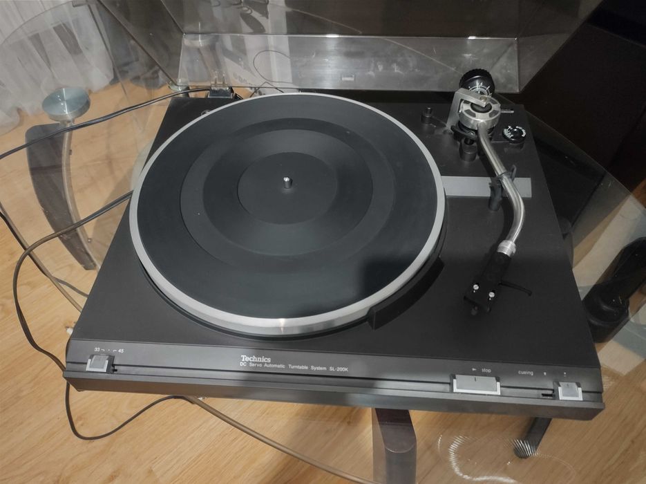 Gramofon Technics system SL -200K