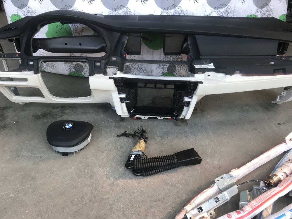Deska kokpit konsola airbag pod Head Up BMW f07 gt5 Orginal !