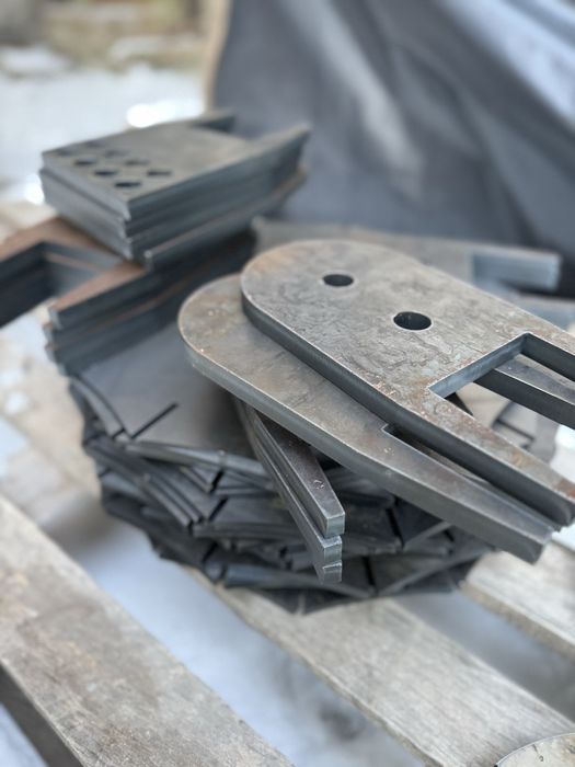 Лазерна порізка металу. Лазерна різка. Плазма.