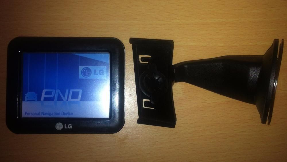 GPS LG com suporte e carregador