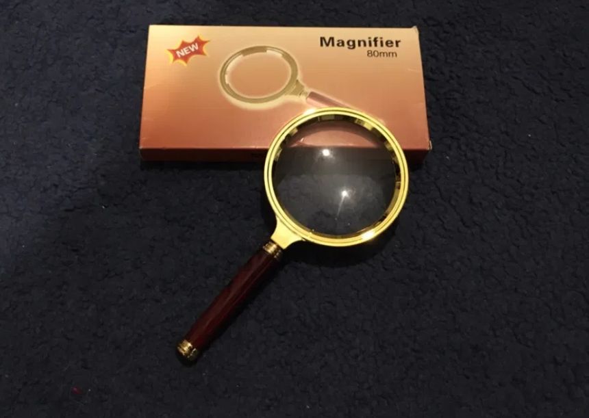 Equipamentos diagnóstico: otoscópio, termómetro, tensiómetro, oximetro