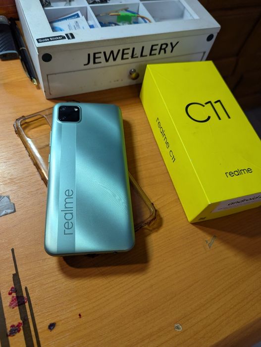 Realme c11 32 gb робочий лагає
