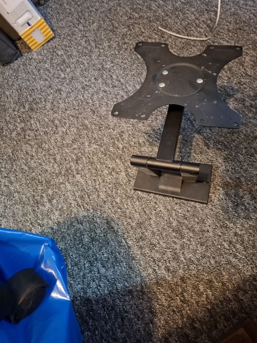 Uchwyt ścienny do Tv 48 cali.