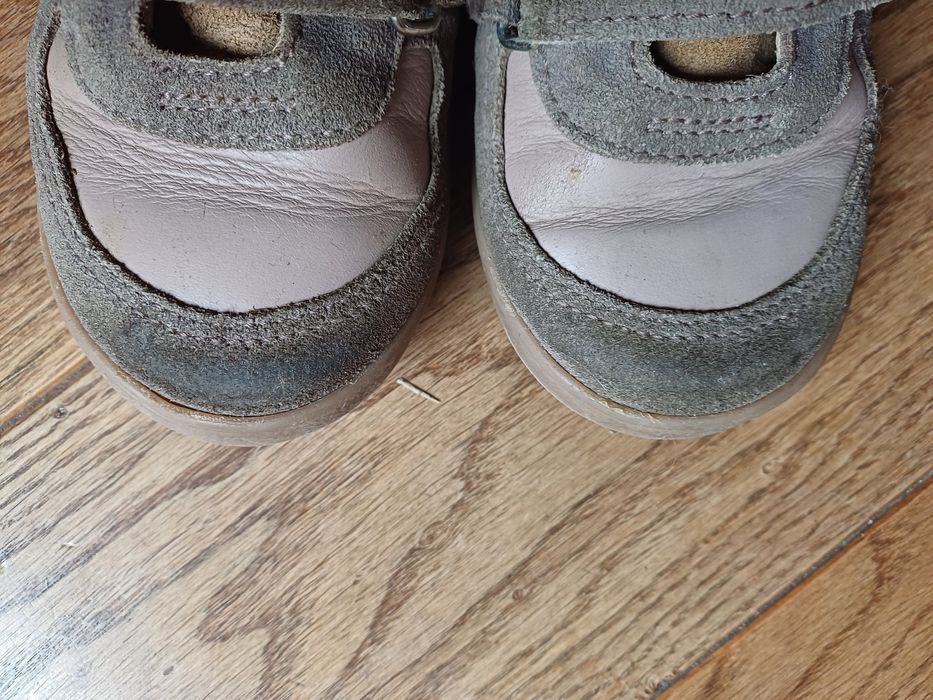 Sprzedam buty dziecięce Mrugała rozmiar 28