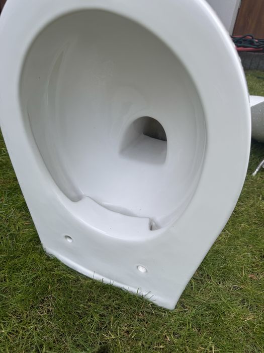 Miska WC z deska - 2 sztuki, umywalka z bateria 2 sztuki