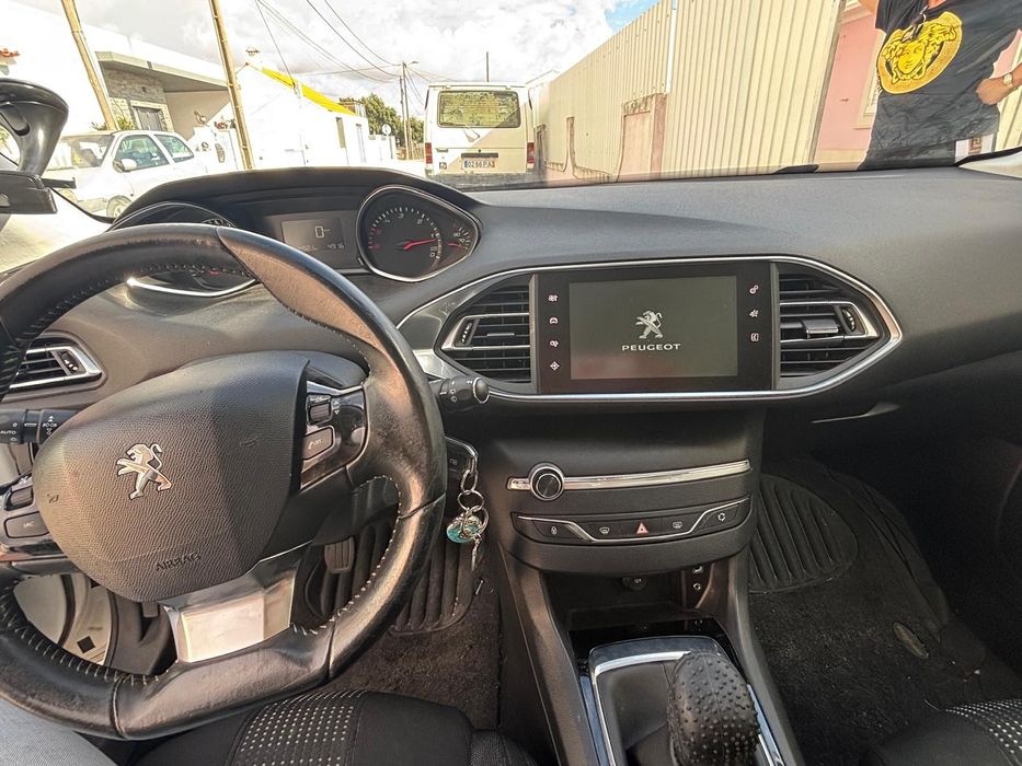 Peugeot 308sw full extras