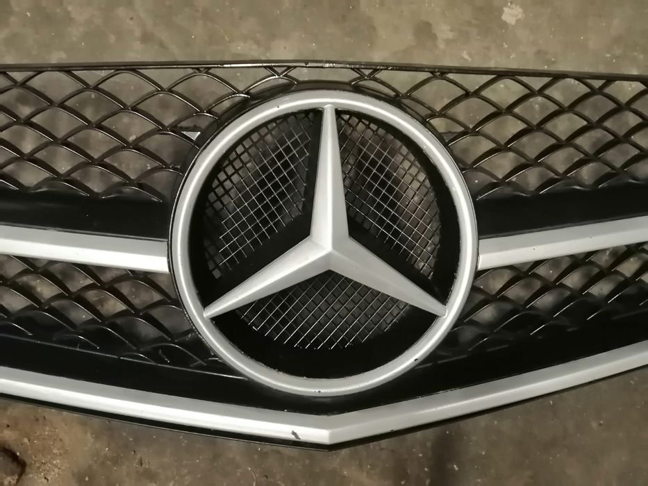 Grill atrapa zderzaka Mercedes Benz C-class w204 Ładny wzór Wysyłka