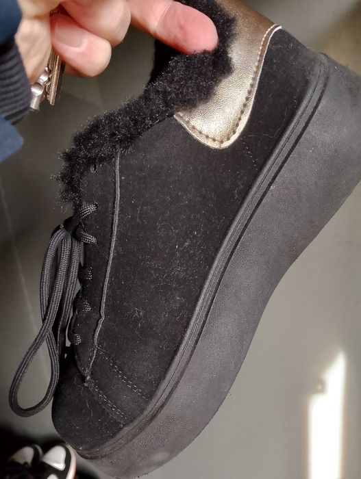 Ślicznie buty zimowe na koturnie.