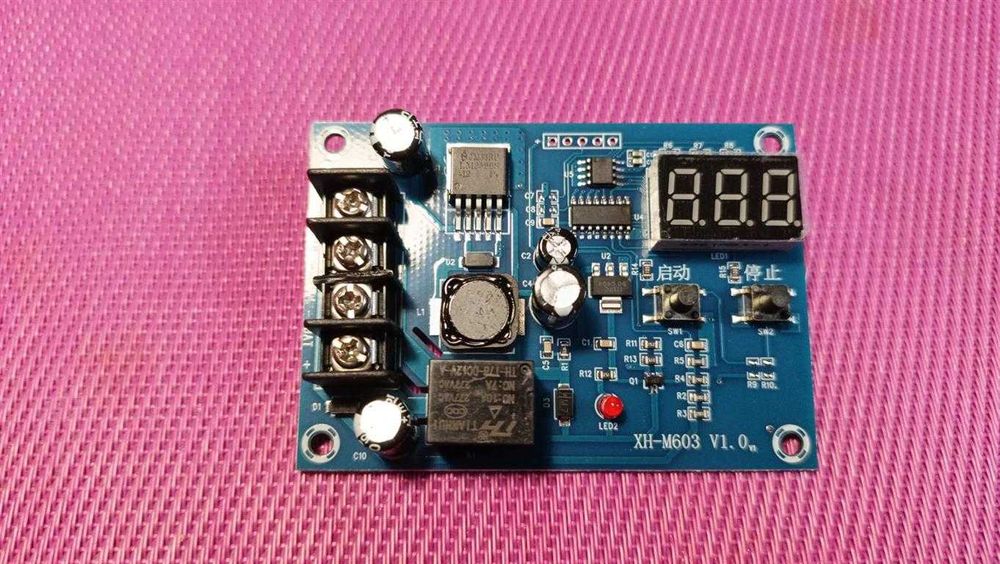 Контролер заряду акумуляторної батареї 12В-24В XH-M603 (HW-632)