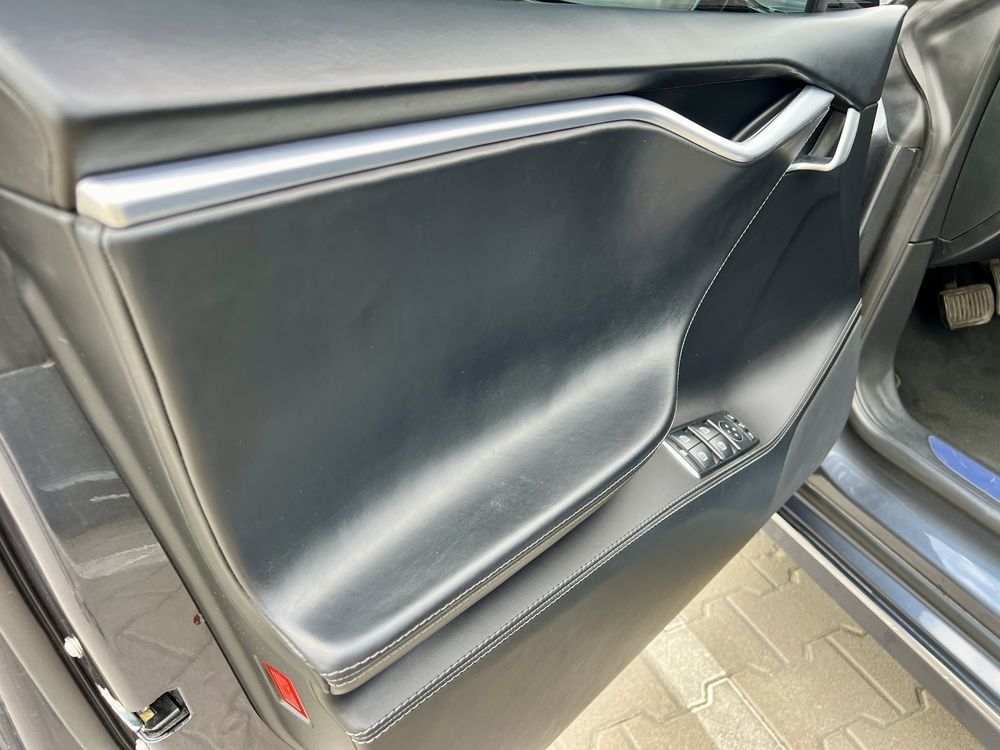 Tesla Model S 75d 2017
