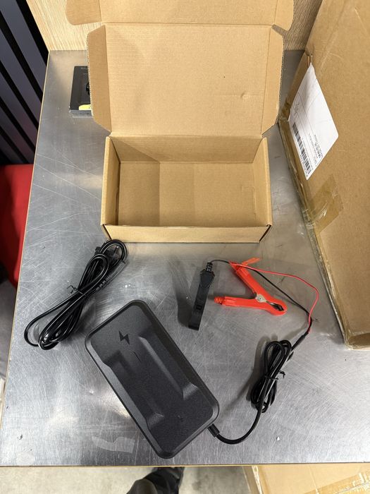 Зарядное устройство зарядка lifepo4 залізофосфатна