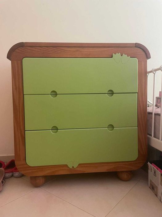 Cómoda para criança