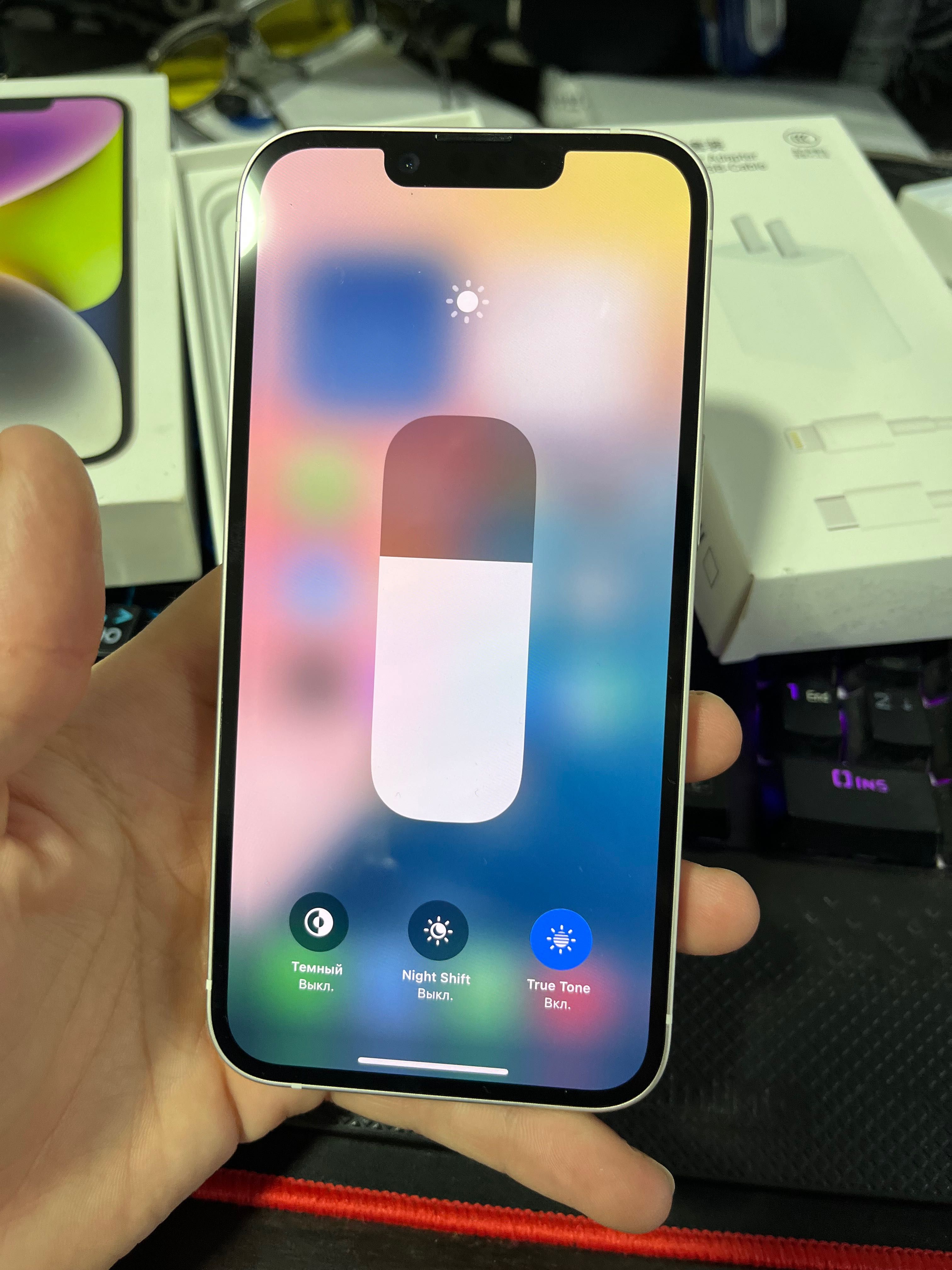 Майже новий iPhone 14 128gb Starlight неверлок