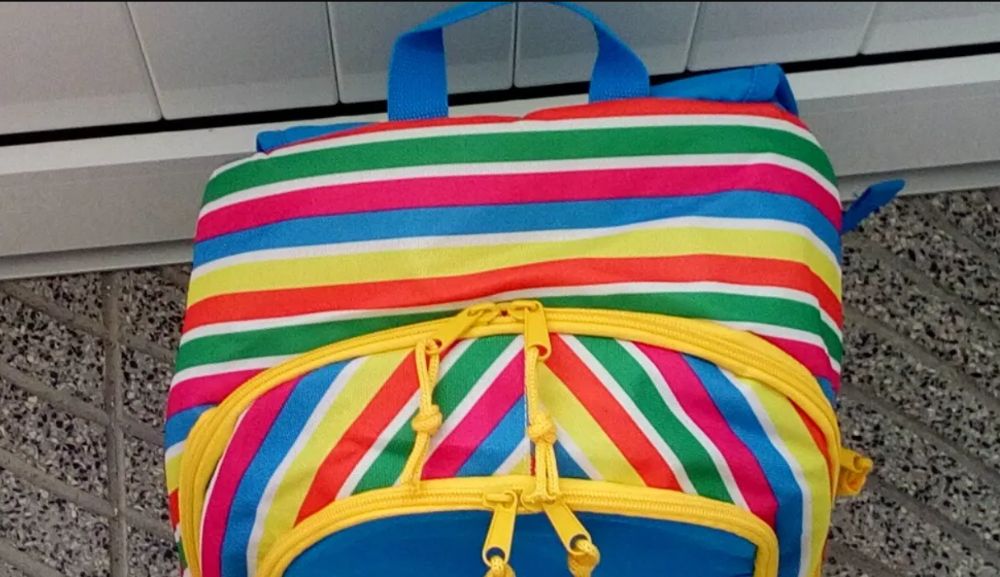 2 mochilas mt espaçosas, resistentes e coloridas para a escola