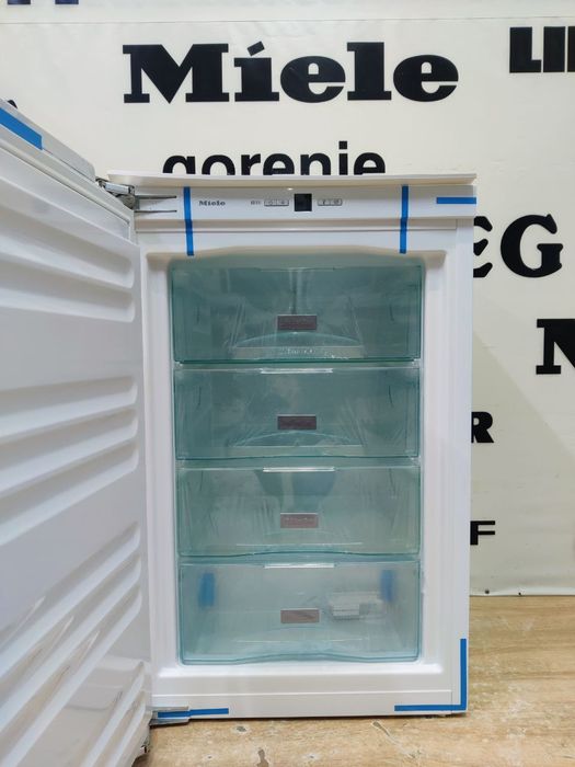 MIELE™FN32202i. ТОП! Вбудована морозильна камера. 2020. Germany