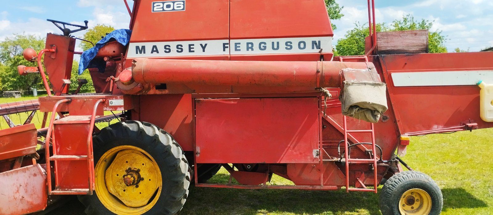 Комбайн Massey Ferguson