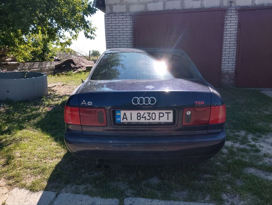 продам audi a8 d2