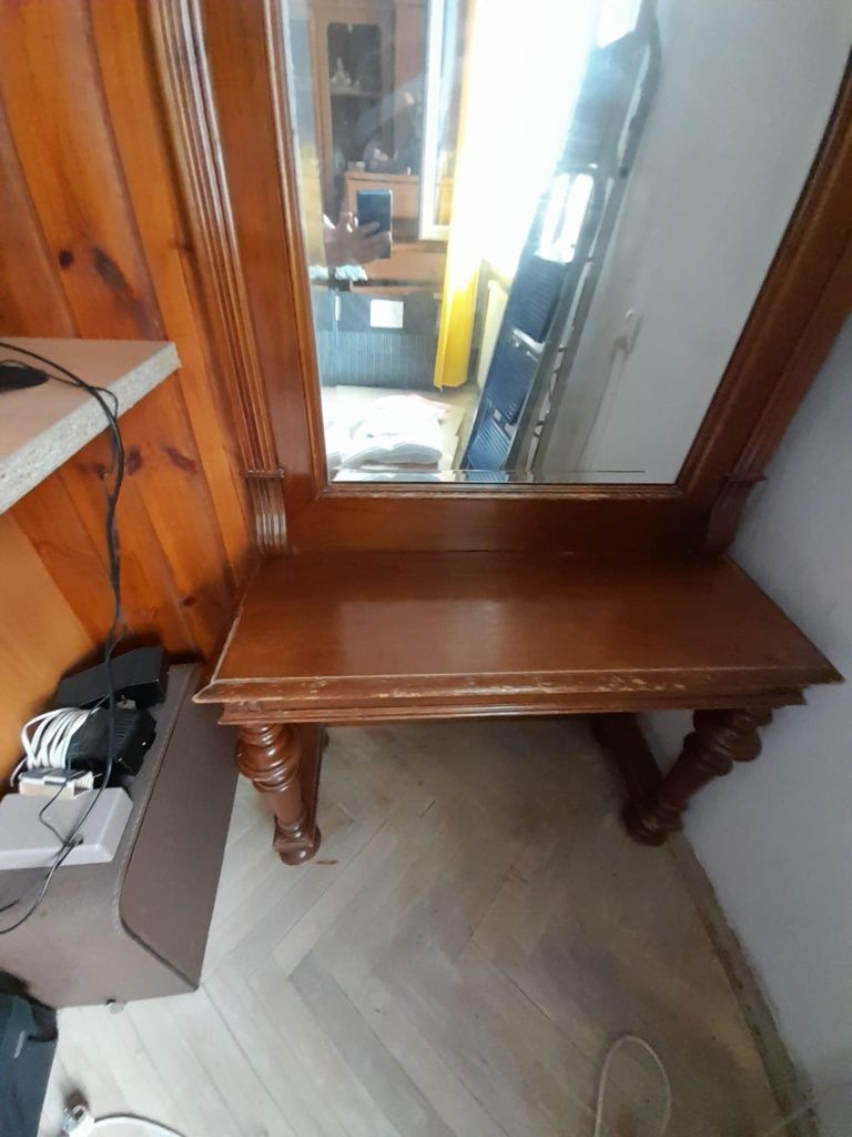 Tremo - mebel z lustrem