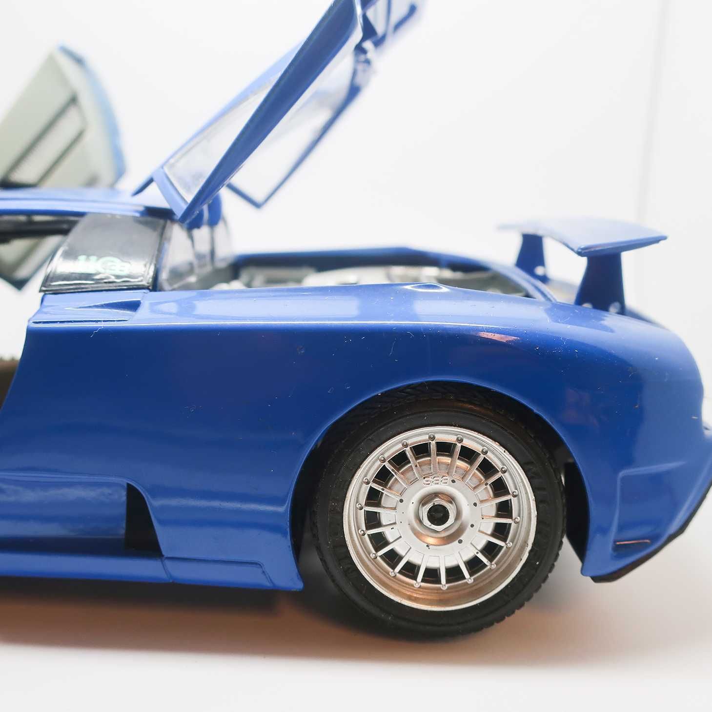 Bugatti EB110 91 Bburago 1/18 Made in Italy