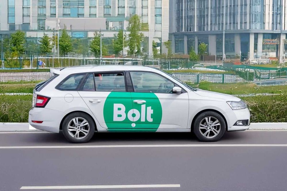 Wynajem samochodu Praca Uber Bolt Freenow