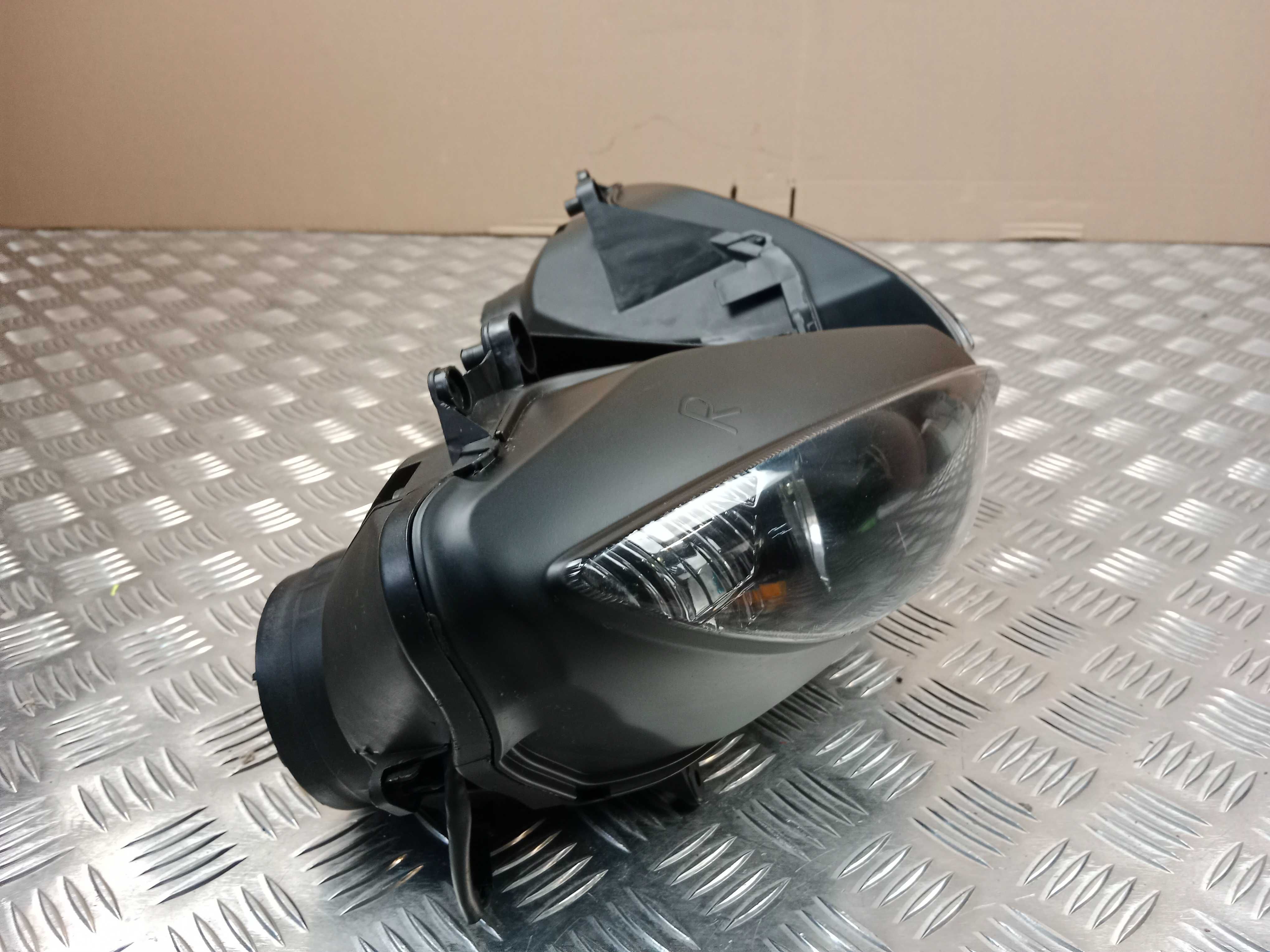 Yamaha R6 Lampa Przód Przednia Reflektor Przedni 03-05