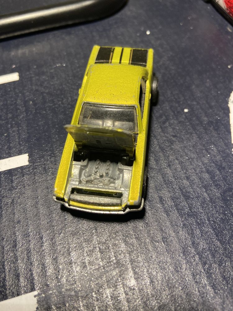 VINTAGE 1965 Mustang - 1983 - Hotwheel - open hood
