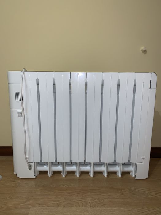 Aquecedor / Emissor de Calor - Eletrico - 1300W