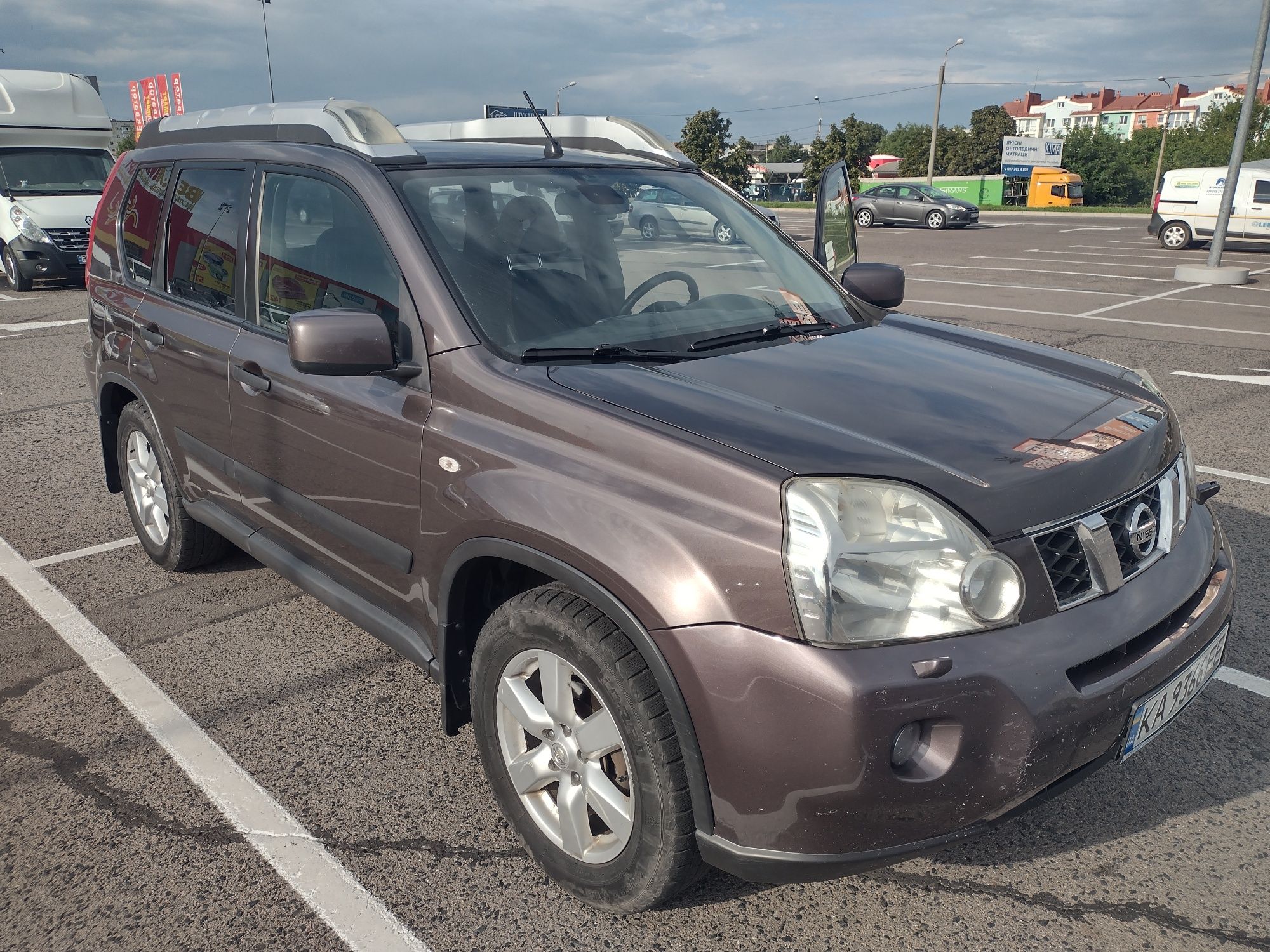 Продам NISSAN x-trail 2.5 газ/бензин