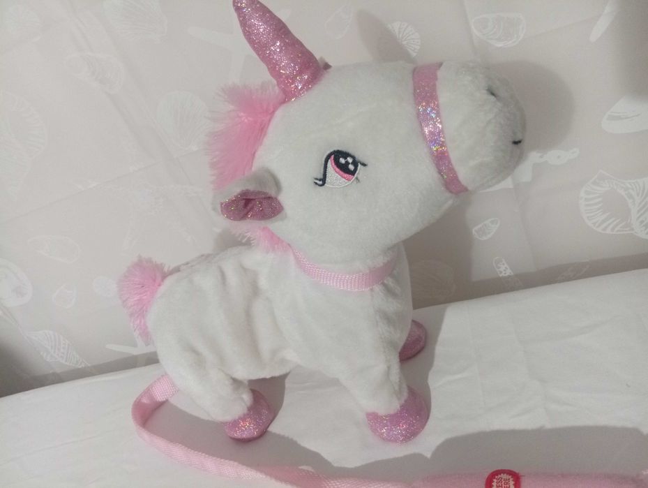 Bialutki jednorożec chodzący na smyczy interaktywny