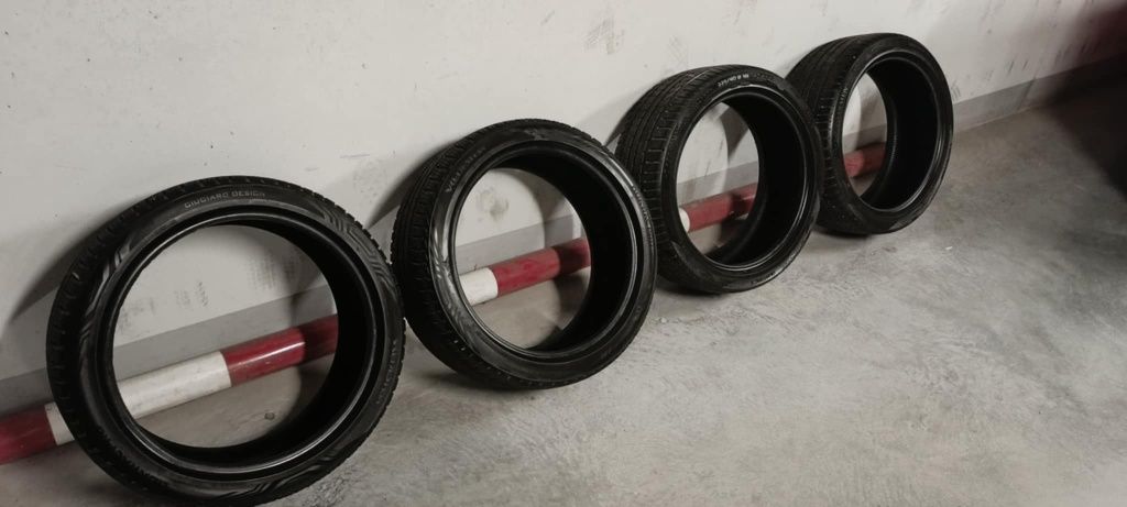 225/40/18 Vredestein zimowe