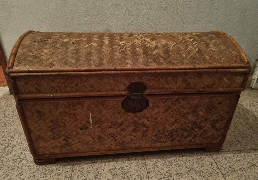 Arca Antiga em Madeira para Restauro