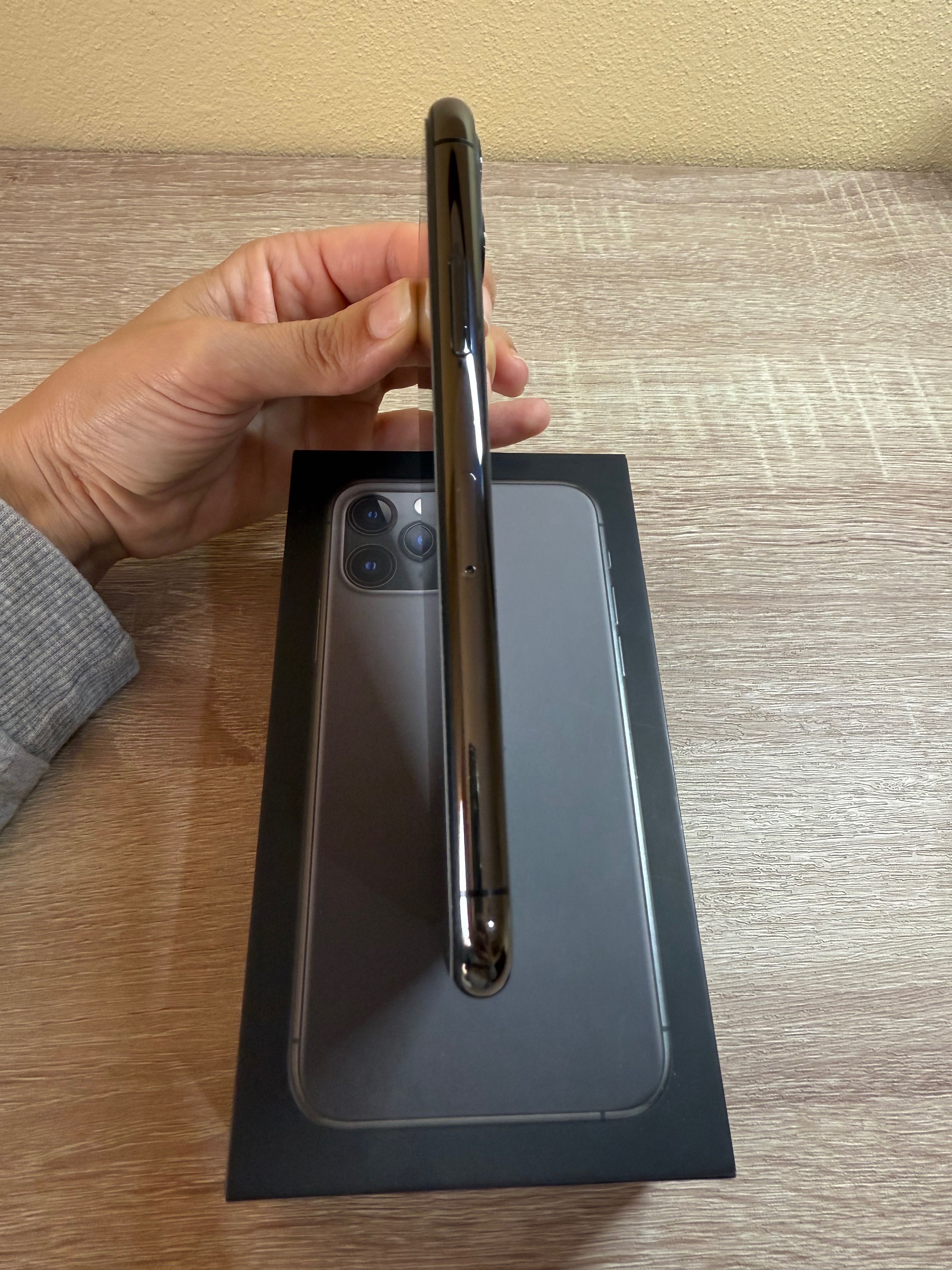 iPhone 11 Pro 64G Preto - Desbloqueado